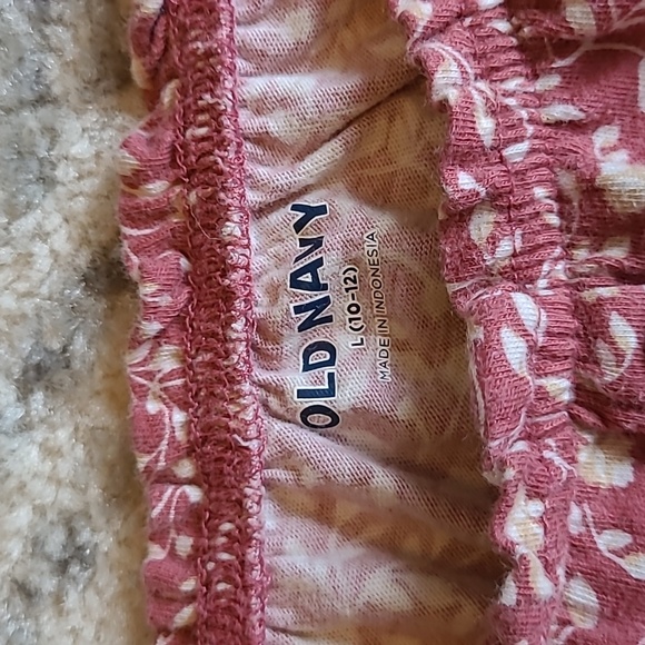Girl's Old Navy top size large. - Picture 2 of 3